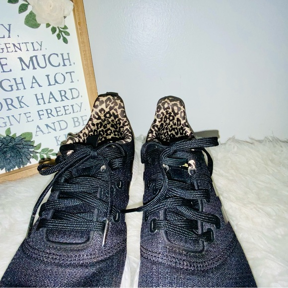 Adidas Leopard Print Size 9.5 - Picture 9 of 13